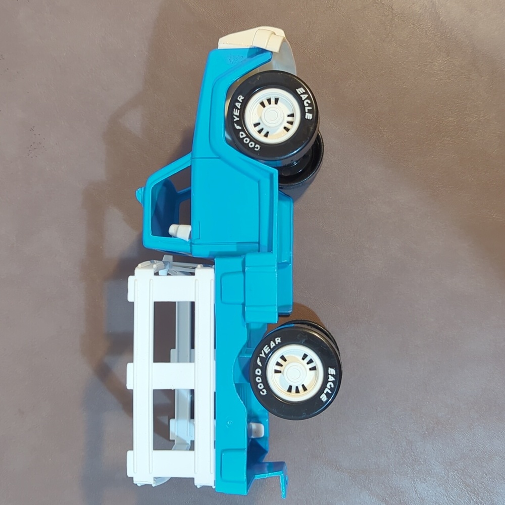 American Plastic Toys blue truck item 725 flatbed racks Eagle Goodyear - Picture 5 of 9